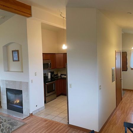 Oceanfront Allyn Apartment Esterno foto